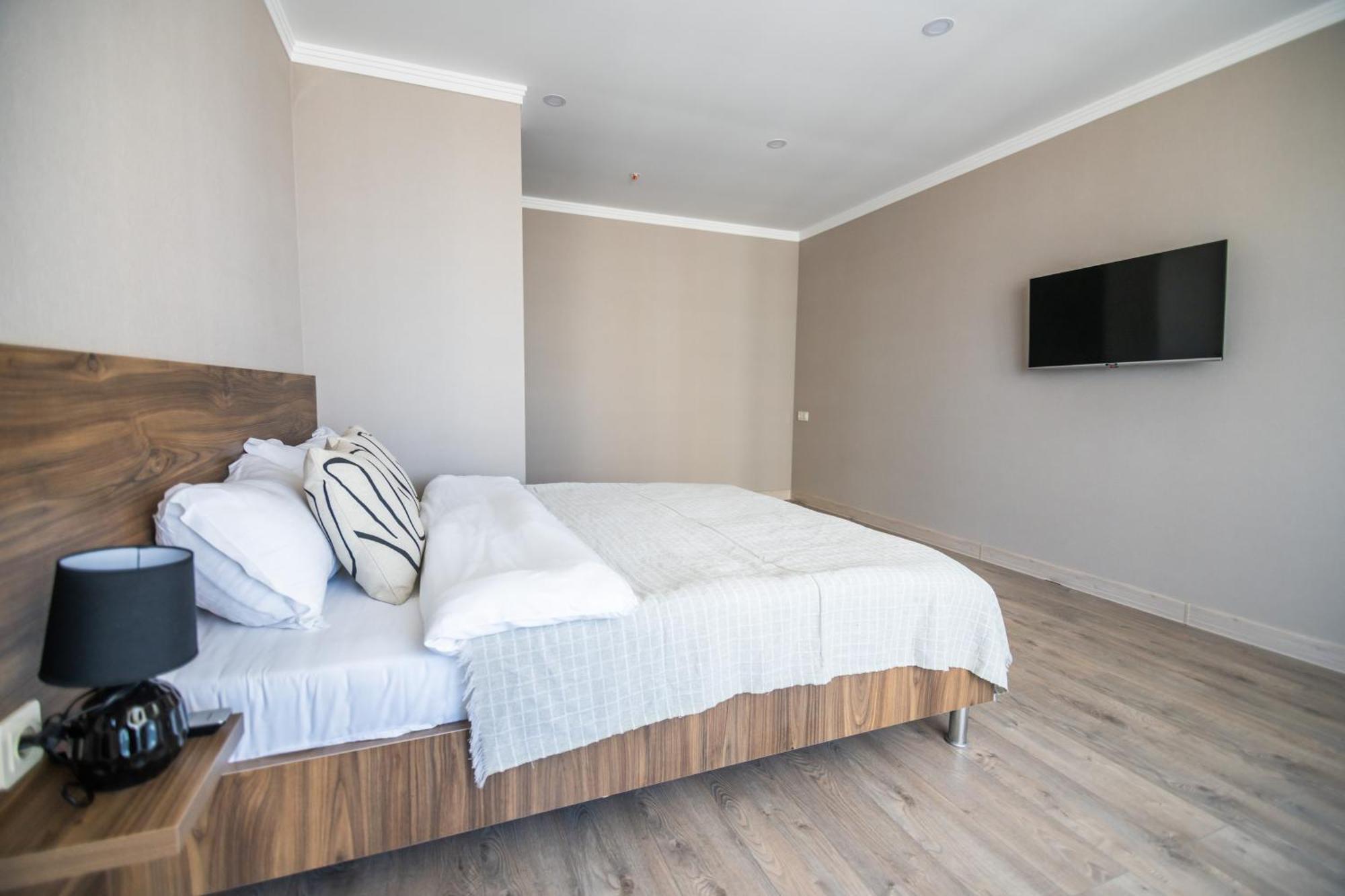 Green Side Apart Hotel Batumi Luaran gambar