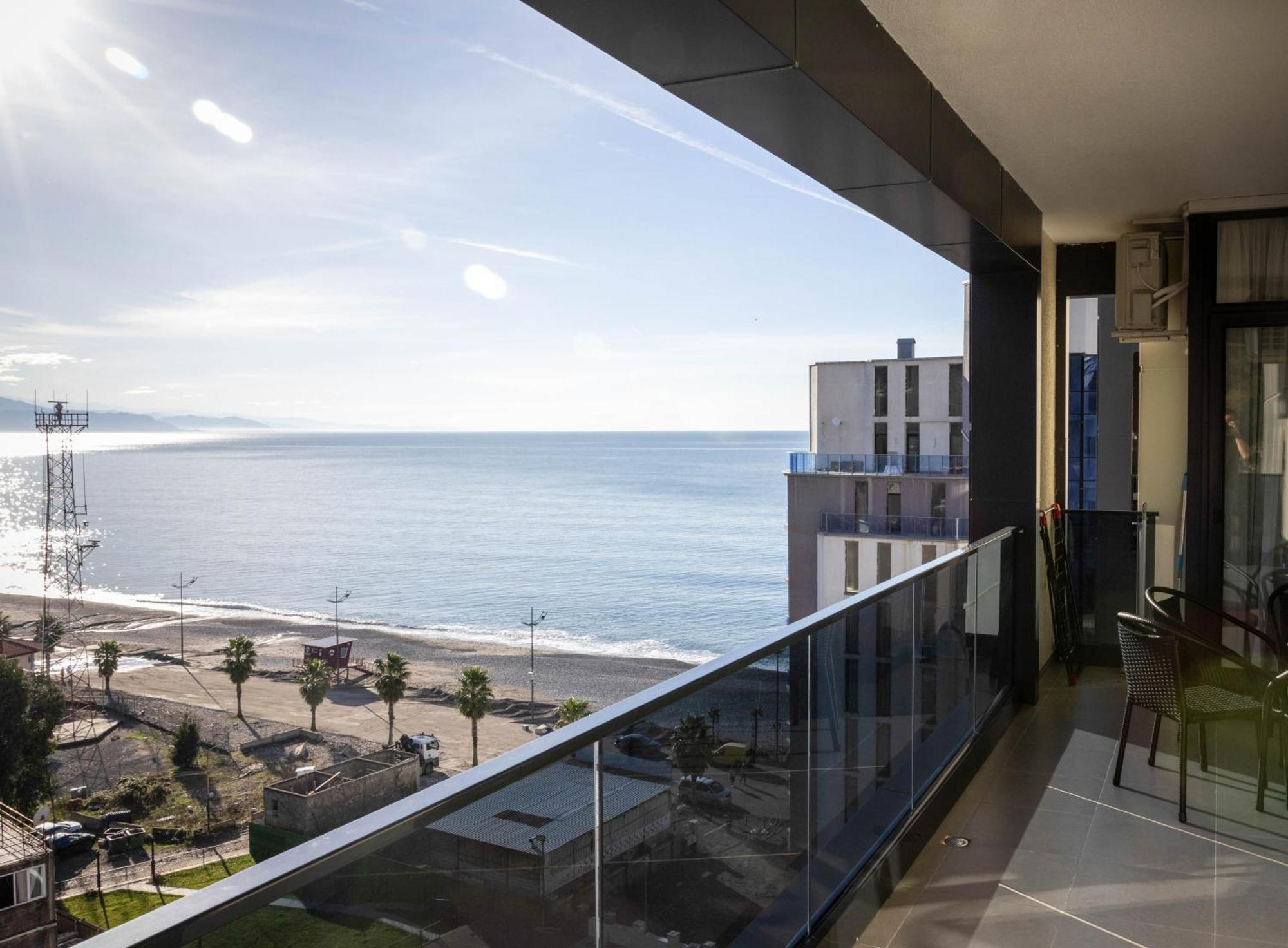 Green Side Apart Hotel Batumi Luaran gambar
