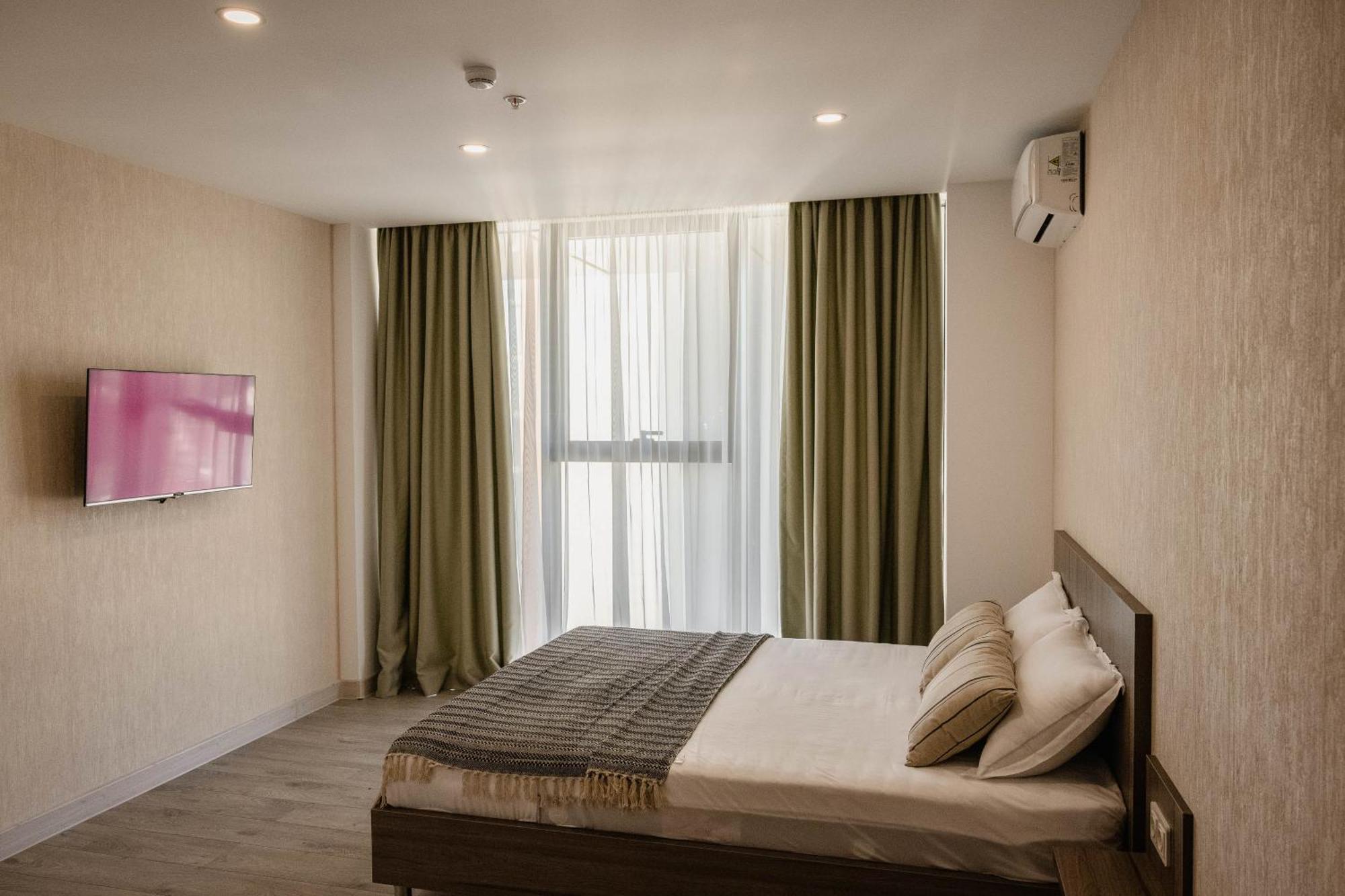 Green Side Apart Hotel Batumi Luaran gambar