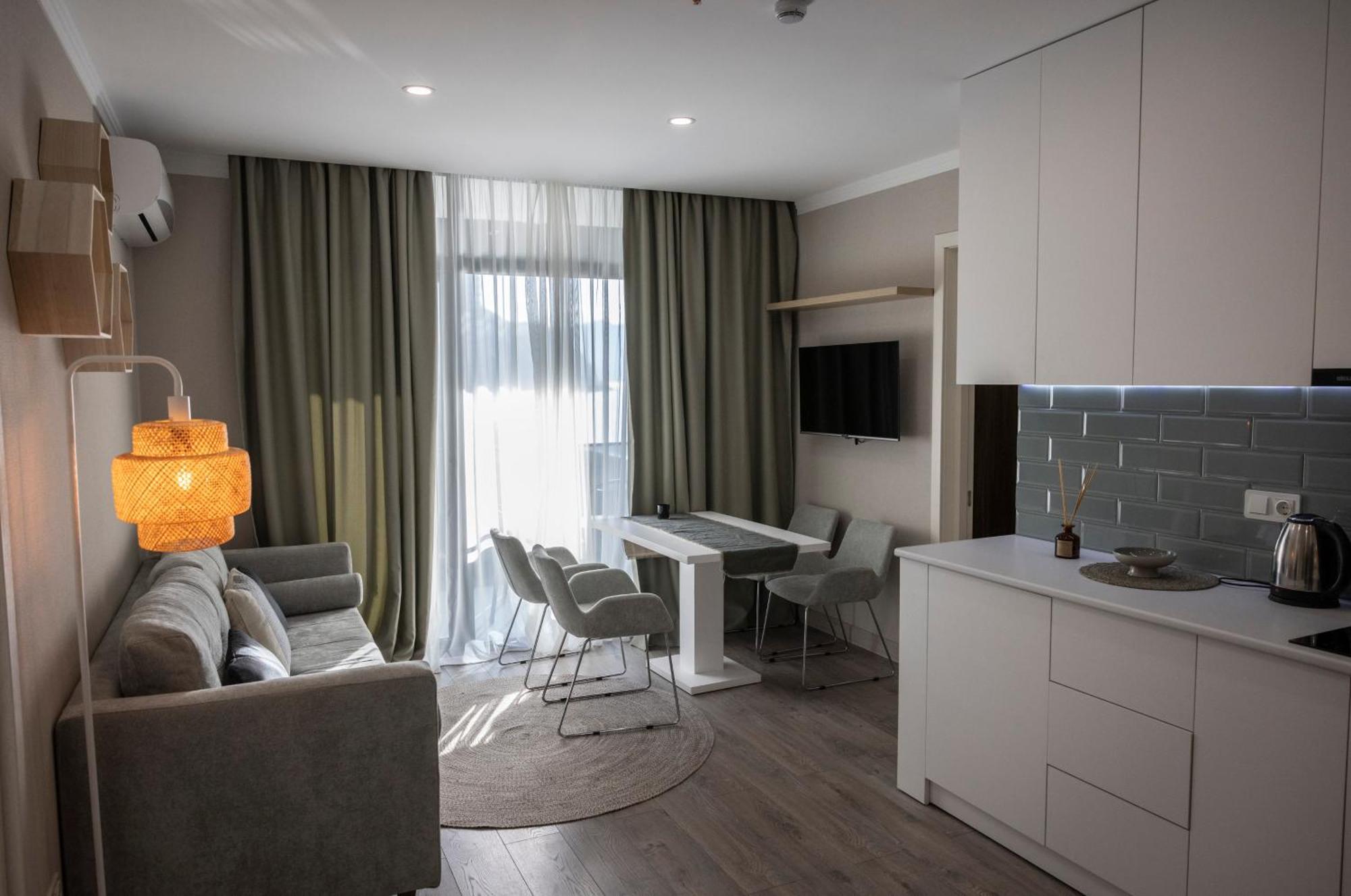 Green Side Apart Hotel Batumi Luaran gambar